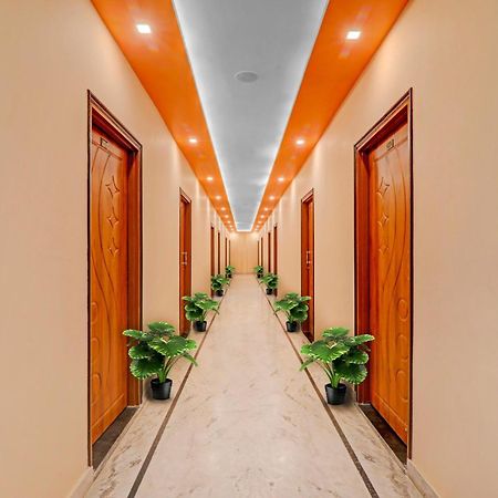 Hotel O Chauhan Palace Лакнау Екстериор снимка