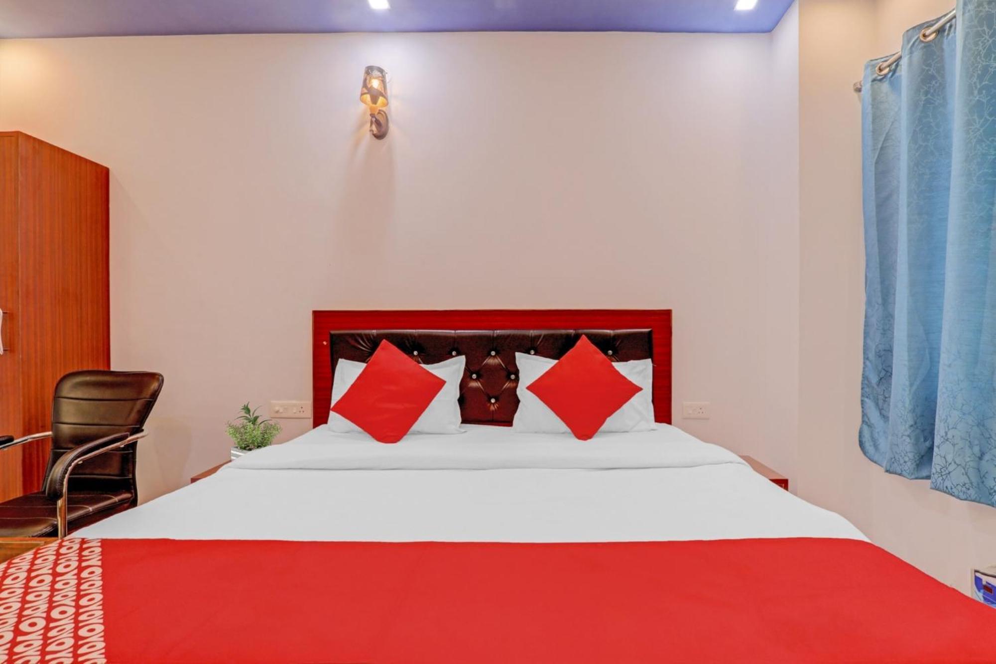 Hotel O Chauhan Palace Лакнау Екстериор снимка
